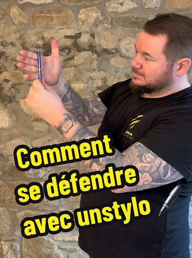 🖊️ Découvrez comment vous défendre avec un simple stylo ! ✨ Une compétence essentielle pour votre sécurité en toutes circonstances. 💥 Ne manquez pas cette vidéo ! Abonnez-vous pour ne pas rater les prochaines vidéos ! 🥋 #SelfDefense #tuto #meynetanthony #autodefense #selfdefensetutorial | Anthony Meynet