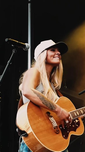 🖤 #country #countrymusic #countryconcert | Country Concert