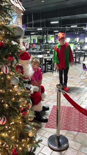 Top 3 reasons why families love spending holidays at Metropolis Resort!! 🎄🎅🏼 #eauclairewi #wisconsin #metropolisresortwisconsin #eauclairewisconsin #metropolisresort