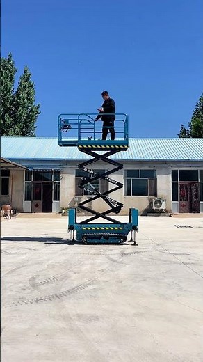 🔥 Height + Stability + Remote Control + Manual Control — all in one tracked lift!