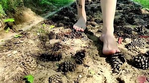 Russians step on newly-open barefoot trail