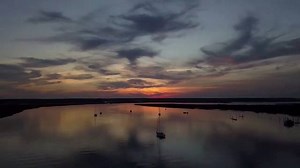 Is there anything more peaceful than watching the sun go down on the Georgia coast? 📹: Ashley Alexander | Explore Georgia