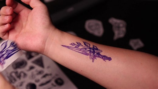 The shocking debut! The operation of the Peripage P90 tattoo printer is revealed! In the video, this artifact shows its excellent performance, and the steps from startup to completion of tattoo printing are clear and concise. Its high-precision print head ensures that every stroke is just right. Don't hesitate, join us to learn more about Peripage P90 and start a different tattoo experience!#printer #fpy #TattooTech #tattoo #TemporaryTattooTrend #TempTattoos #TempTattoos