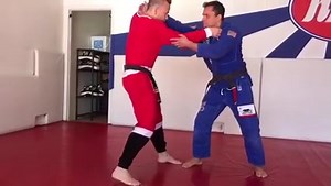 "The Santa Roll 2015" #FlyingArmlock #BJJ #nohowaninjado http://www.whosay.com/l/CFt9Uqu | Sean Patrick Flanery