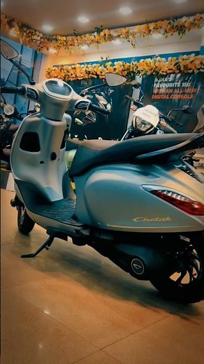 Bajaj Chetak 3502 lowest mid range model cinematic view in Bajaj Chetak 3502 visit in jamtara