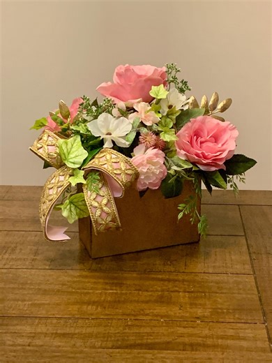 Floral Handbag Centerpiece, Purse Flower Arrangement, Pink Rose Decor, Gift for Her, Feminine Table Decor, Mother’s Day Centerpiece - Etsy