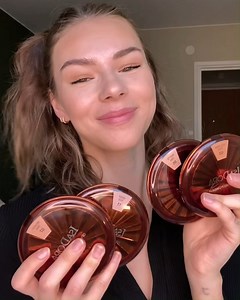 IsaDora Bronzing Powder finner du i fire farger: 02 Nude Flush 03 Golden Tan, 05 Matte Tan og 07 Beach Tan. ✨ Denne uken er det -30% på alt fra IsaDora hos VITA | IsaDora Norway