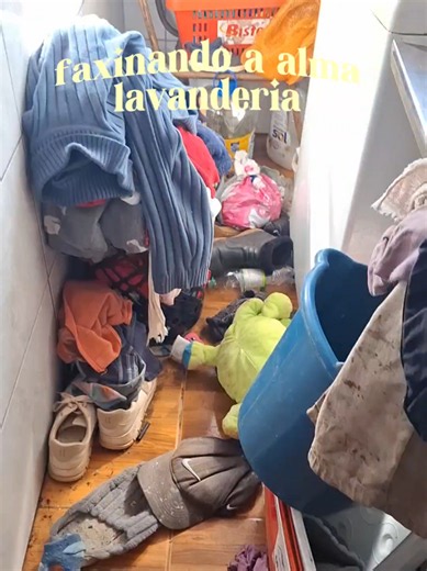 Faxina pesada: rotina de limpeza e arrumando a casa