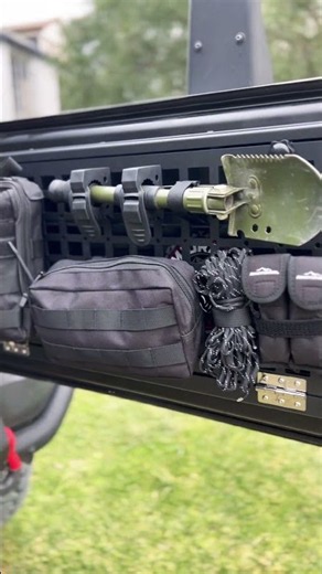 Molle/Table in the tailgate! Wrangler JK, very easy to install! #jeepwrangler #builds #wranglerjk