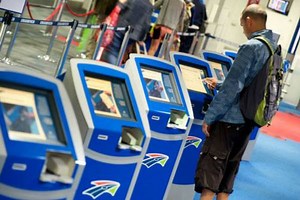 Singaporeans can now enjoy speedy entry into Australia with SmartGate technology | Coconuts