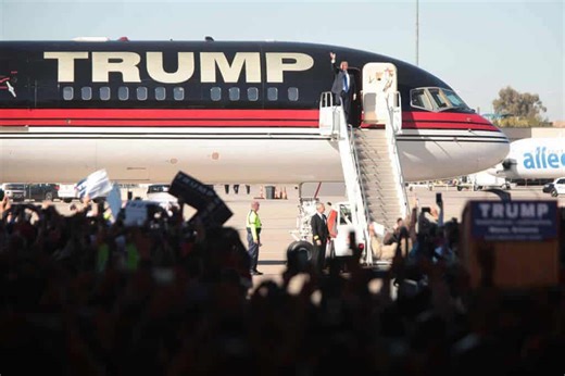 Frota aérea particular de Donald Trump inclui jatos executivos luxuosos e helicópteros personalizados