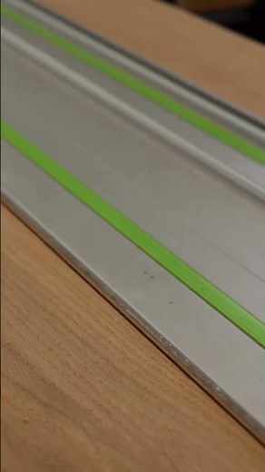 Look at the results after sawing with the TSV 60 plunge-cut saw with scoring function.