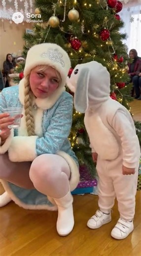 Новогодний сюрприз #юмор #новыйгод #подарки #снегурочка #2026