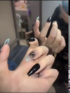 Press on Nails Black Lightning Nail UV Polishing Manicurist Handmade Nails Art Luxury Reusable Salon quality Nail Art，With Apply Kit