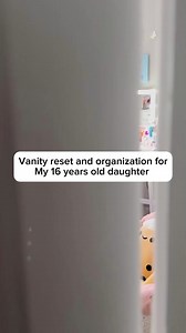 ✨ Vanity Reset & Organization for My 16-Year-Old Daughter! ✨ Helping my teen create the perfect, organized vanity space that fits her style and needs. Here’s how we’re setting it up: 💄 Makeup & Skincare Organization: Setting up drawers and organizers for her go-to products, from skincare essentials to makeup favorites, making everything easy to find and beautifully displayed. 🌸 Teen-Friendly Decor: Adding touches that reflect her personality, like cute containers, a mirror with lights, and lit
