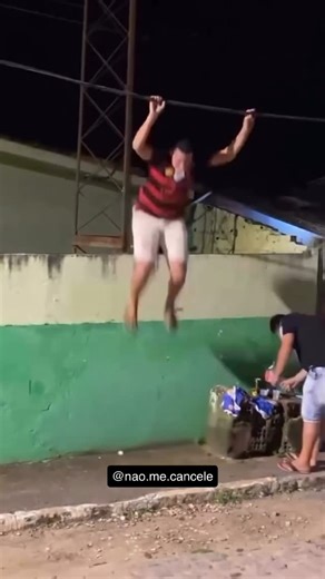 Memes | Humor | Vídeos Engraçados | Pezinho de Slime🤡 #viral #humor #meme #piadas #comedia | Instagram