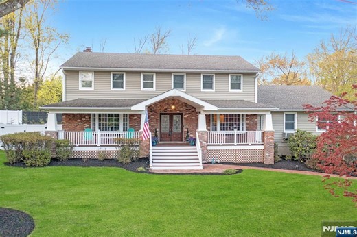 25 Dundee Ct, Mahwah, NJ 07430 - MLS 26013832 - Coldwell Banker