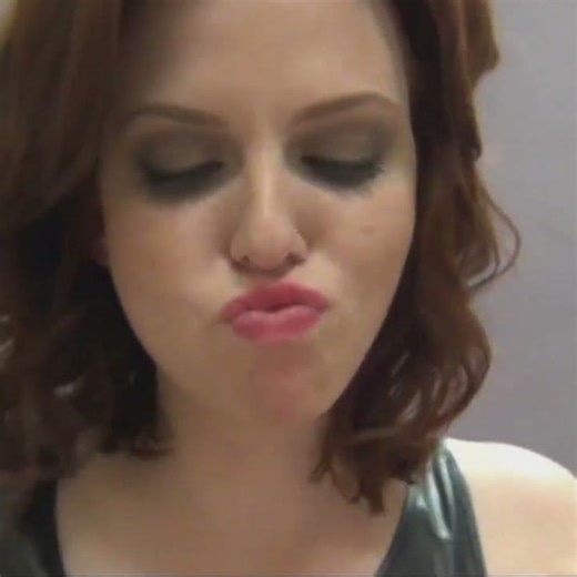 girl biting(vampire)bite woman biting..