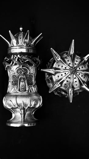 Comte Dracula on Instagram: "CUSTOM SALT & PEPPER SHAKERS 🦇🩸 U EVER SEEN SOME SHI LIKE THIS???"