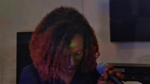 Si tu traverses quelque chose, prends ce moment pour respirer, écouter et te laisser porter.🎉❤️