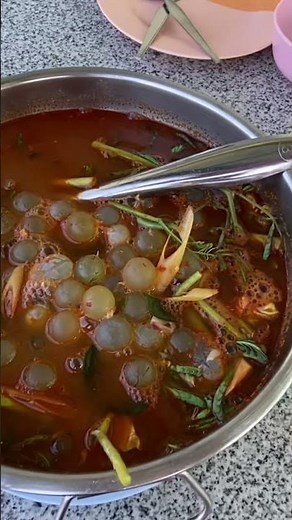 แกงส้มผักรวมไข่ปลาเรียวเซียว ไข่ปลาริวกิว หรือปลาอีเซียว อร่อยเข้มข้น
