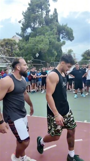 ROUGH 1V1 BASKETBALL IN THE HOOD