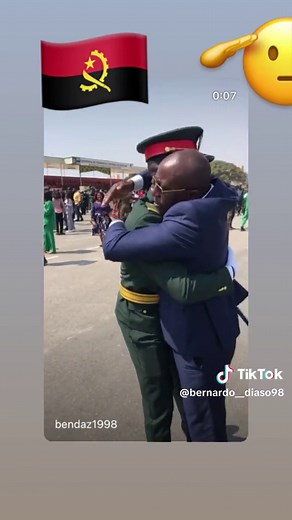#Militar #ExercitoAngolano #militaryhomecoming #military #militarylife #Exercito #FAA #angola🇦🇴 #angolanosactualizados #benguela_angola Graduado pelo seu verdadeiro General na terra.Há sempre tempo para um abraço breve ❤️🫡