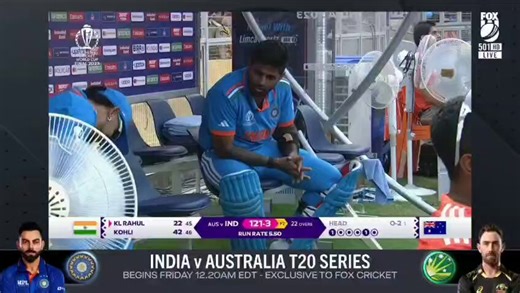 Rohit Sharma in 2023 CWC final literally sent a message through a water break to accelerate the innings a bit, but KL and Kohli somehow slowed down even more after that 🥲