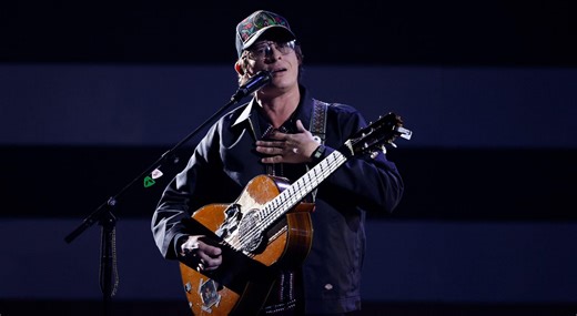 What’s The Story Behind Stephen Wilson Jr.’s Guitar? | Whiskey Riff