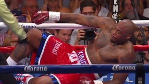 31 Wins, 31 KO's, 0 Losses.. Deontay Wilder Does It Again: Knocks Out Malik Scott On 1st Round + Highlights Of All His 29 Knockouts! (Goes To Show You How Much Power Are In His Hands)