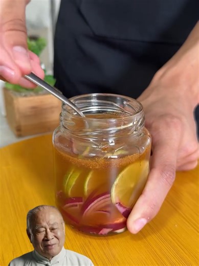 Honey and Lemon Mixture for Cold and Flu Relief