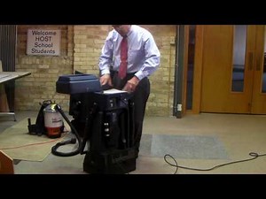 Keeping the machine clean during the floor cleaning process