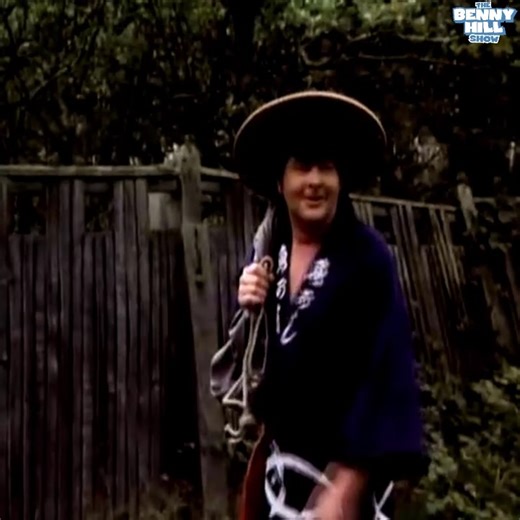 Benny Hill Show | Wolfgang Broken