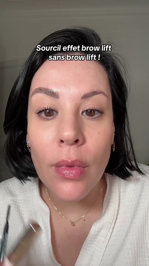 Conseils de Maquillage: Sourcils Parfaits sans Microblading!