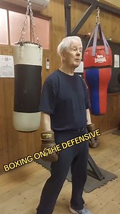 1.8K views · 40 reactions | #boxing on the defensive #boxers #boxingtraining #boxingcoach #boxingtechnique #boxers | Gilfeather Fans | Facebook