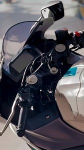 🔥 YAMAHA YZF-R25 ABS – LEVEL SUPERSPORT DALAM GENGGAMAN! 🔥 Nak sportbike 250cc yang paling mantap, agresif & premium? Yamaha YZF-R25 ABS pilihan terbaik untuk anda! 🏍💨 💪 ENJIN 250CC, 2-SILINDER DOHC – Kuasa padu dengan rev tinggi, top speed boleh cecah 170km/h ! ⚡ ABS DUAL CHANNEL – Sistem brek lebih selamat & mantap di jalan basah/kering! 🏁 ASSIST & SLIPPER CLUTCH – Tukar gear lebih smooth, elak roda belakang terkunci bila downshift! 🛡️ SUSPENSI UPSIDE DOWN (USD) – Handling lebih tajam &