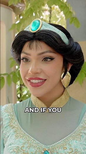 Jasmine BUMPS into Aladdin—Her First EVER Marketplace Visit! 😍🛍️ #jasmine #aladdin #disneyland