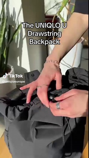Uniqlo U Drawstring Backpack: Your New Spring Essential