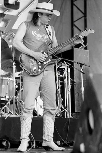 stevie ray vaughan 1985-08-17 newport jazz festival NO AI
