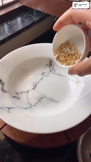 Amit Choudhary on Instagram: "Seeds & Nuts Shake for Energy & Muscle Gain | High Protein Natural Shake Recipe 🥜🌰 This power-packed shake is loaded with the goodness of seeds and nuts — a perfect natural protein-rich drink for energy, stamina, and muscle growth. No protein powder needed! ✅ Ingredients: • Almonds – 6-8 • Cashews – 5-6 • Walnuts – 2-3 • Pumpkin seeds – 1 tbsp • Flax seeds – 1 tsp • Chia seeds – 1 tsp • Dates – 2 (for natural sweetness) • Milk – 1 glass • Honey – 1 tsp (optional) 