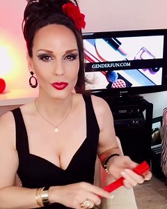 Adrian Acosta | xoxo💋 . . . #genderfun #amnesiasparkles #crossdress #crossdresser #makeup #naturalhair #sexy #Instagay #beautiful #trans #nonbinary... | Instagram