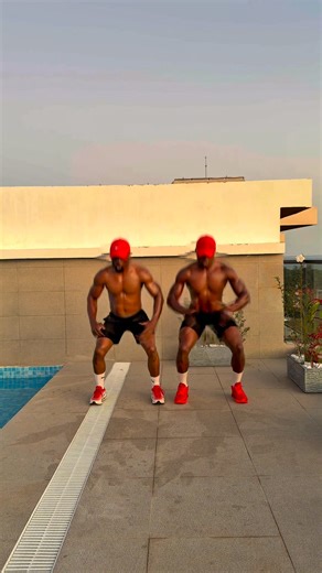 284K views · 11K reactions | This is as super challenging because it was the last workout of the day. On your leg day session, try this challenge 10 reps Normal squats 10 reps step out squats 10 reps alt lunges 10 reps jump squats #legworkout #workout #workoutmotivation #challenge #squat #lungesworkout #squatchallenge #lunges #gymmotivation #fitness #gymlife #health #healthandwellness #training | Thulani Chipanga | Facebook