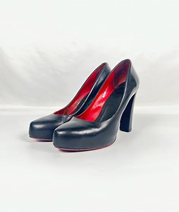 Black Leather Pointed-toe Pumps: Red Bottom Heels, EU 38 / US 7 - Etsy