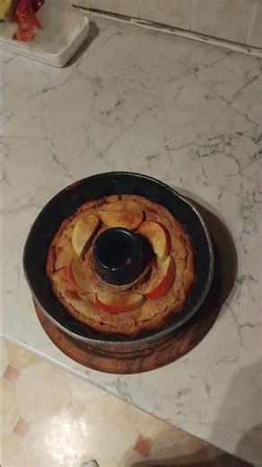 Apfelkuchen 🥧 #germany #best #backen #apfelkuchen #ofen #zimt #zucker