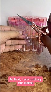 Labelling The Lip Oil Jars | Colour Changing Lip Oil | pH Reactive Lip Oil #lipoil #lipgloss