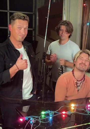 Run, run, Rudolph, HANSON’s coming to town with the Christmas covers! #hanson #christmasmusic #cover