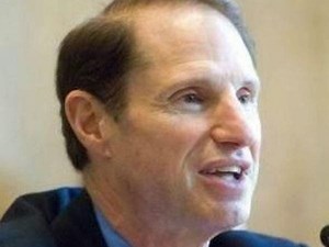 Thousands Attend Senator Wyden Town Hall in Portland