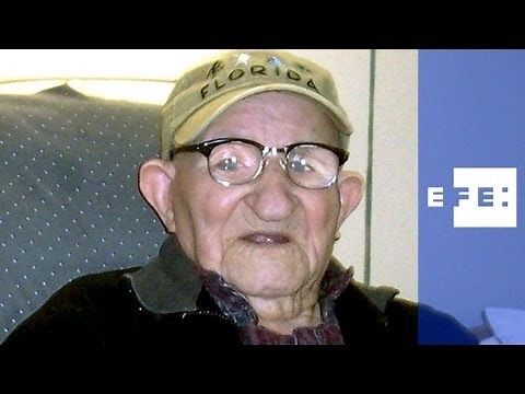 The world's oldest man, a native of Salamanca, dies at 112.
