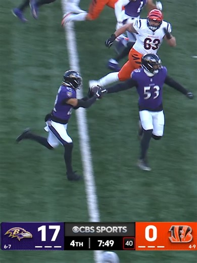 UNREAL HEADS UP PLAY BY KYLE VAN NOY Van Noy picks it and hands it off to Alohi Gilman who takes it to the house | NFL