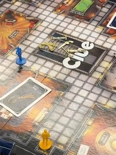 Un midi au Zénith à l’ESJN En collaboration avec Télé-Coeur, le projet Écoles-Médias ESJN présente des réalisations vidéos des élèves. Merci au Ministère de la Culture pour sa généreuse contribution. Voici des images et une entrevue réalisée par notre élève-journaliste et caméraman, Mya Mireault Dumont pour nous parler des midis jeux de société libres au local Zénith de l'école. Élèves-invités : Chloé Laberge, secondaire 1 Laurie Archambault, secondaire 1 https://youtu.be/XG-QGL-yvlc Merci à n